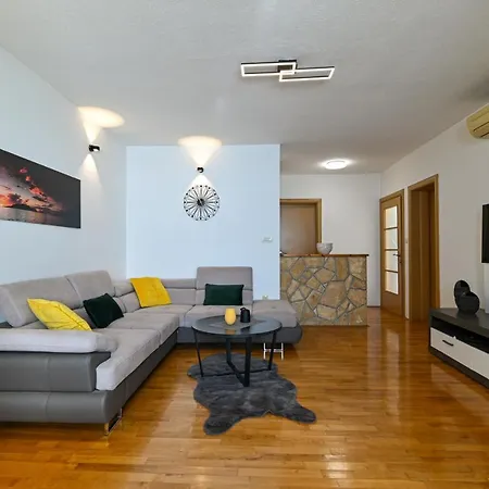 Apartman Cesarica Trogir