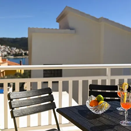 Cesarica Apartman *