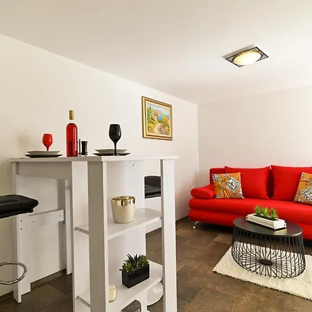 Cesarica Apartment Trogir