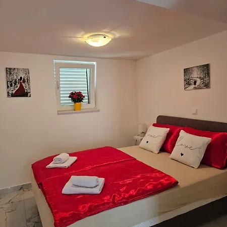 Cesarica Trogir